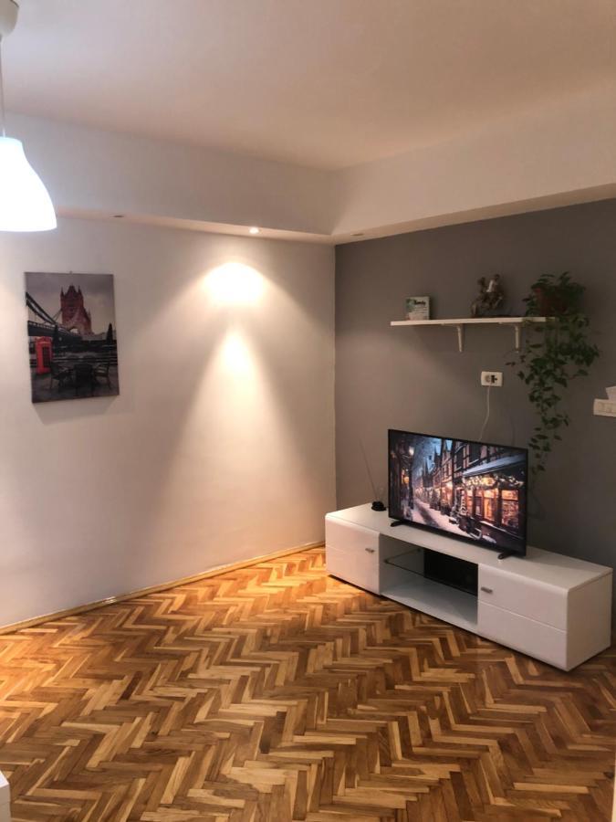 Empire Apartments Skopje Bagian luar foto